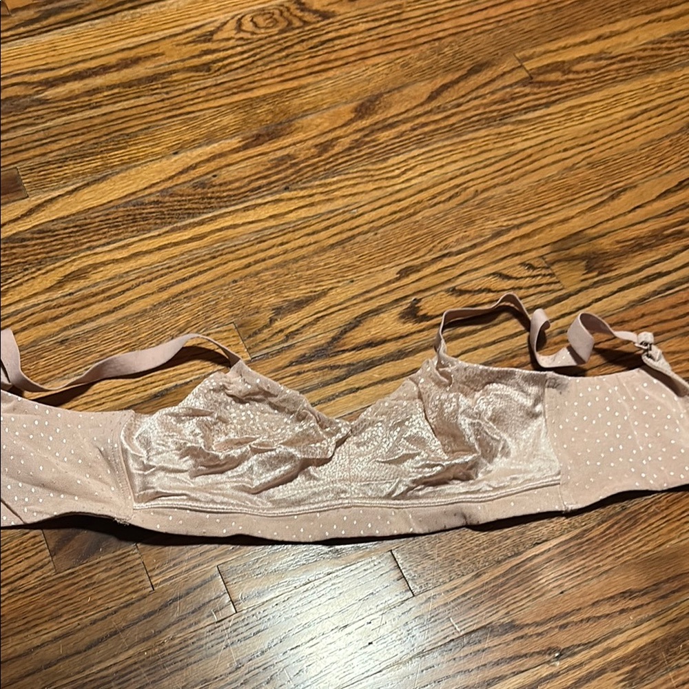 Elegant Lace Women's Bra in Soft Pink